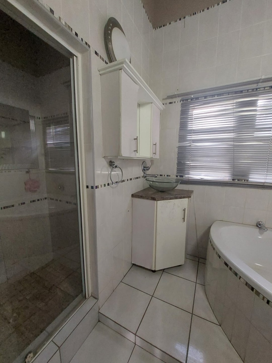 4 Bedroom Property for Sale in Vaalpark Free State